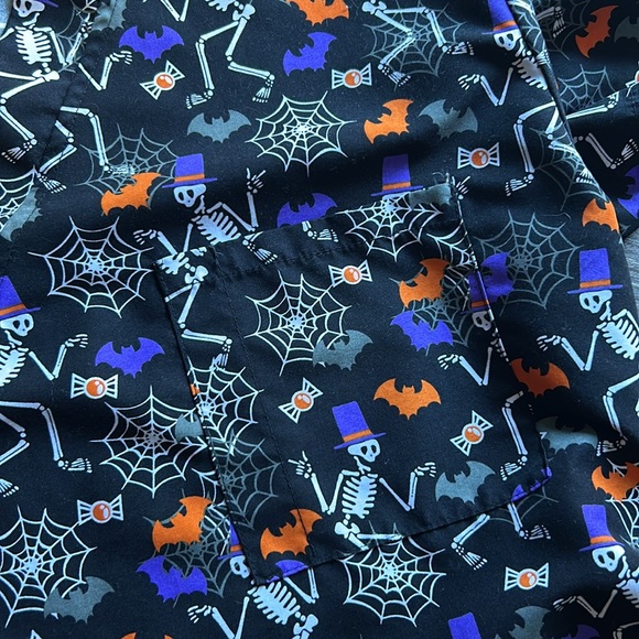 Skeleton scrub top - Picture 2 of 4